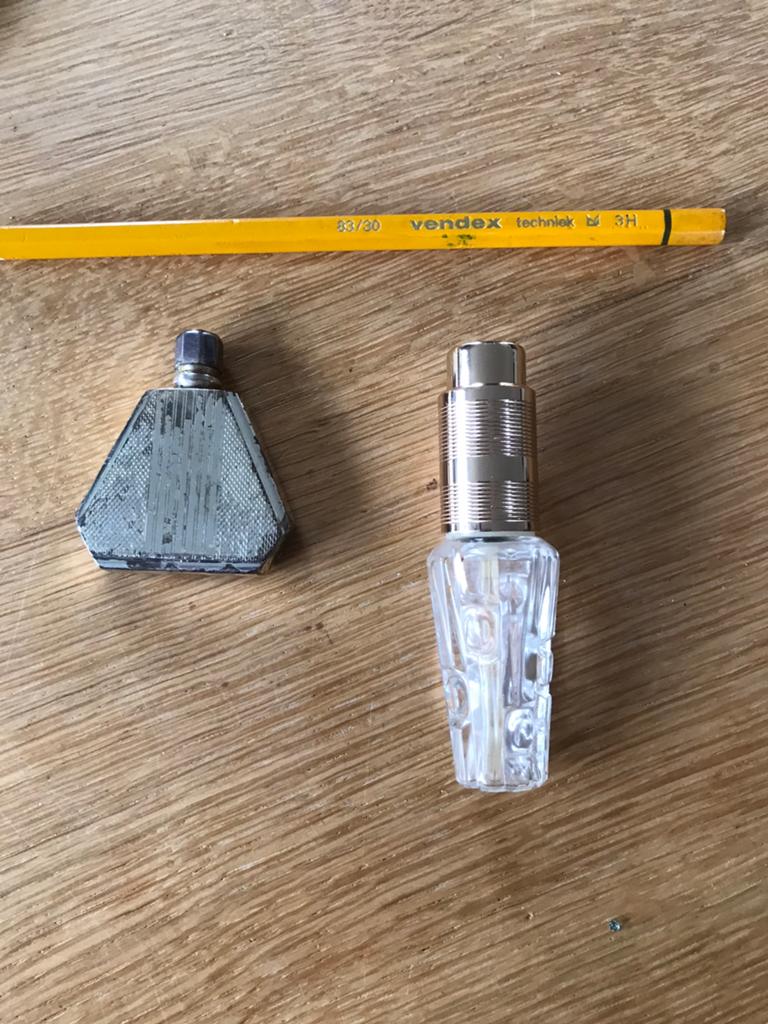 2 lege parfumflesjes, Verzamelen, Ophalen of Verzenden, Gebruikt