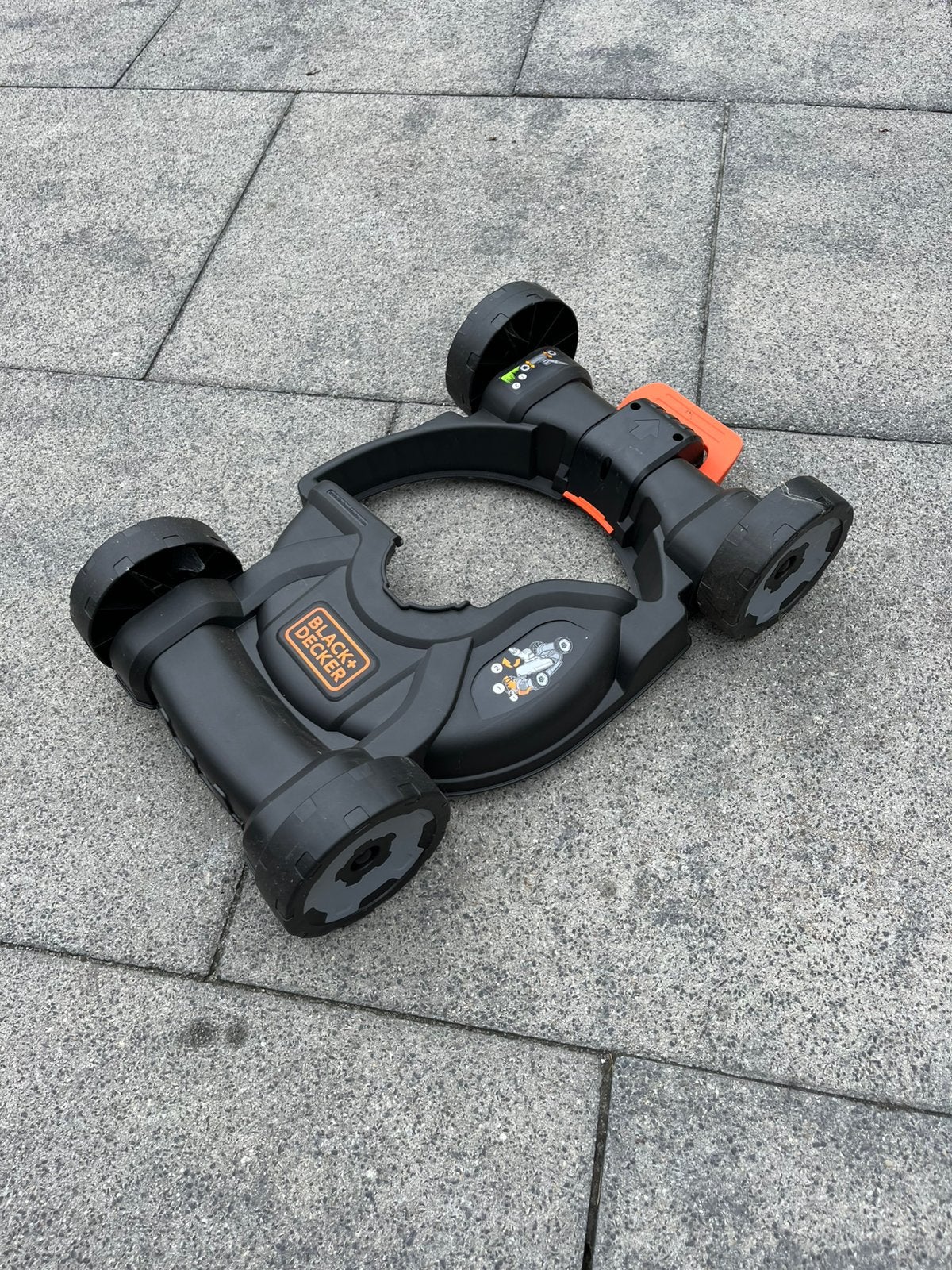 Nieuwe Black and Decker maaiopzetstuk voor grastrimmer, Tuin en Terras, Grastrimmers, Ophalen, Nieuw, Elektrisch