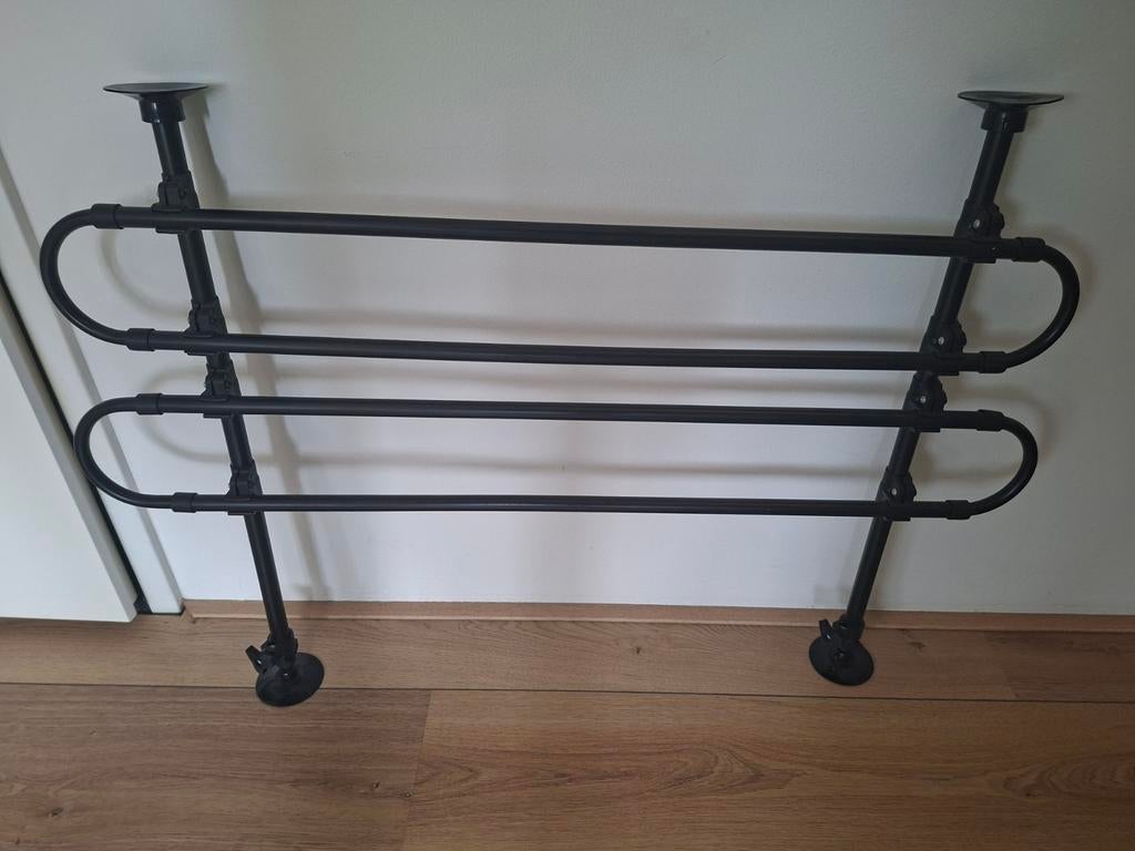 Auto hondenrek metaal breedte 85-140 cm, Ophalen, Zo goed als nieuw