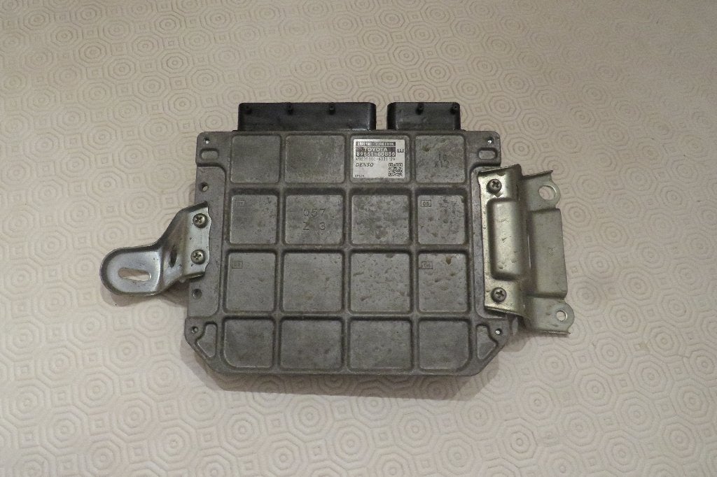 Toyota Yaris 2 Motor ECU, Ophalen of Verzenden, Toyota