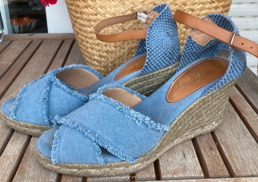Betty London denim jeans espadrilles sleehak wedges 41 zgan, Betty London, Zo goed als nieuw, Espadrilles of Moccasins, Verzenden