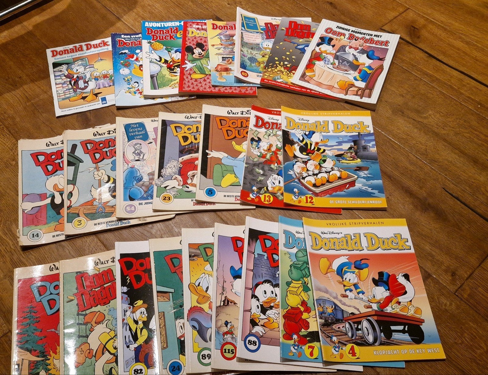 24 Donald Duck stripboeken, Ophalen of Verzenden