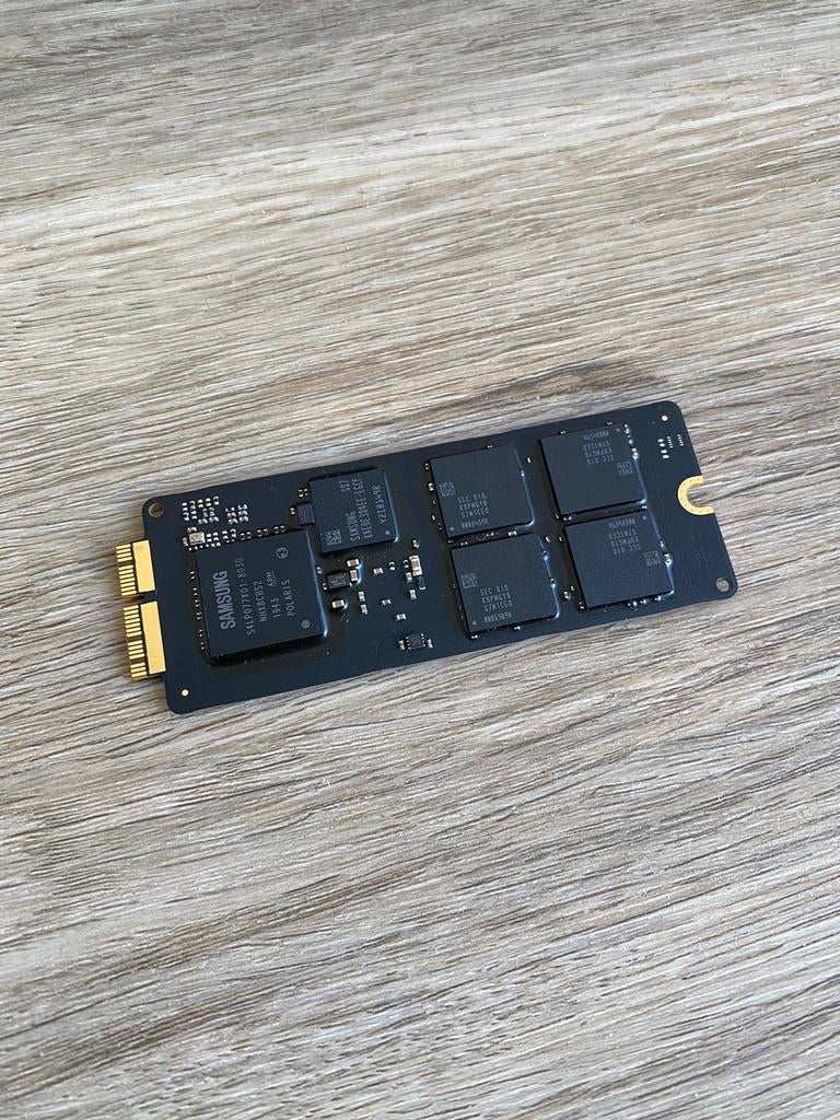 Apple OEM 2TB SSD SSPOLARIS model, Computers en Software, Harde schijven, Ophalen of Verzenden, Zo goed als nieuw