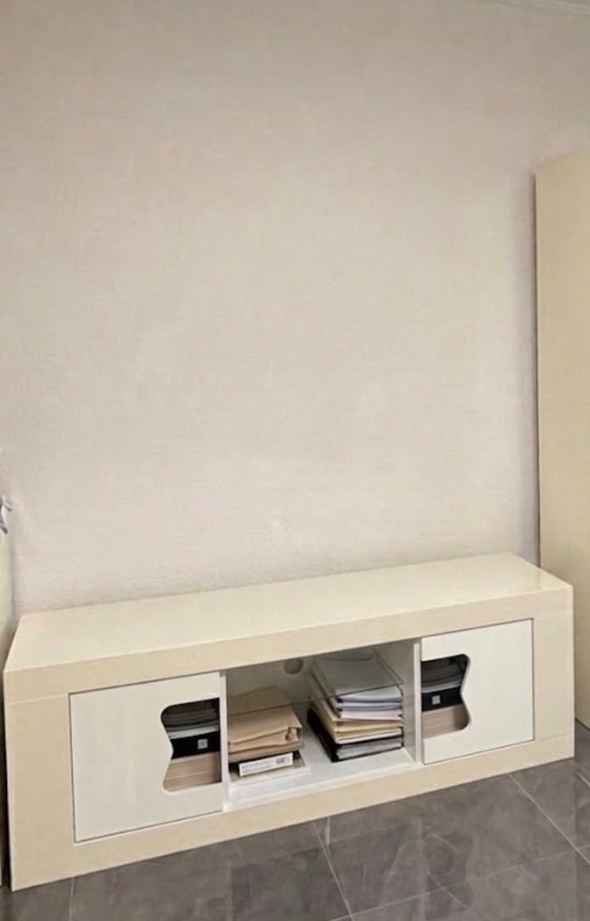 Moderne TV-meubel kast met schuifdeuren, Ophalen, Gebruikt, 150 tot 200 cm, Minder dan 100 cm