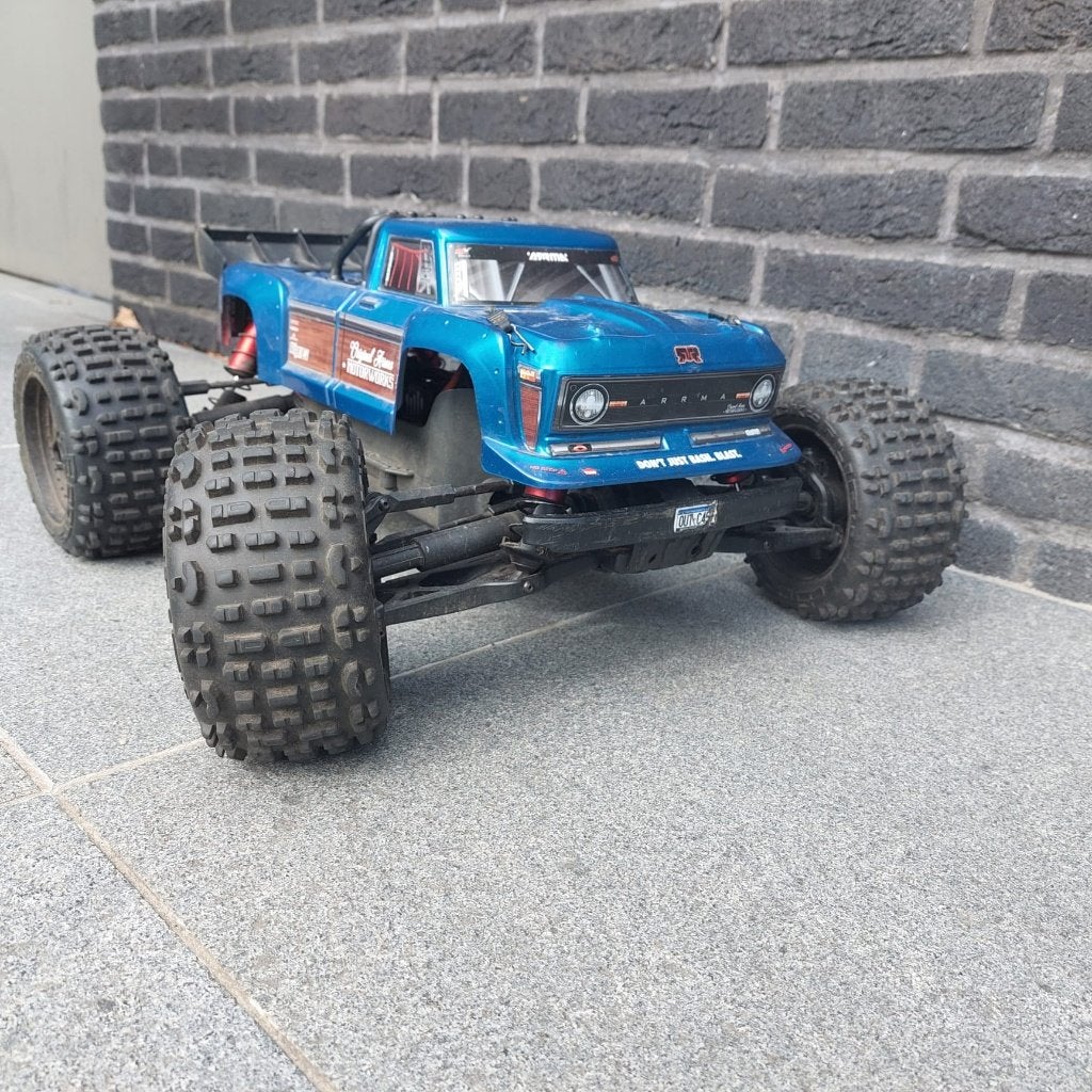Arrma outcast 4x4 terreinwagen, Gebruikt, Auto offroad, Schaal 1:10, Overige typen