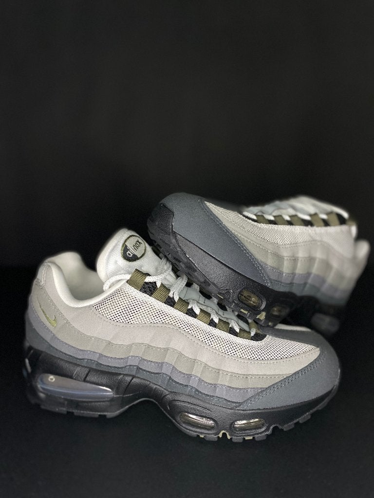 NIKE AIR MAX 95 OG BIG BUBBLE MEDIUM OLIVE - maat 38.5, Overige kleuren, Nike, Nieuw, Ophalen of Verzenden