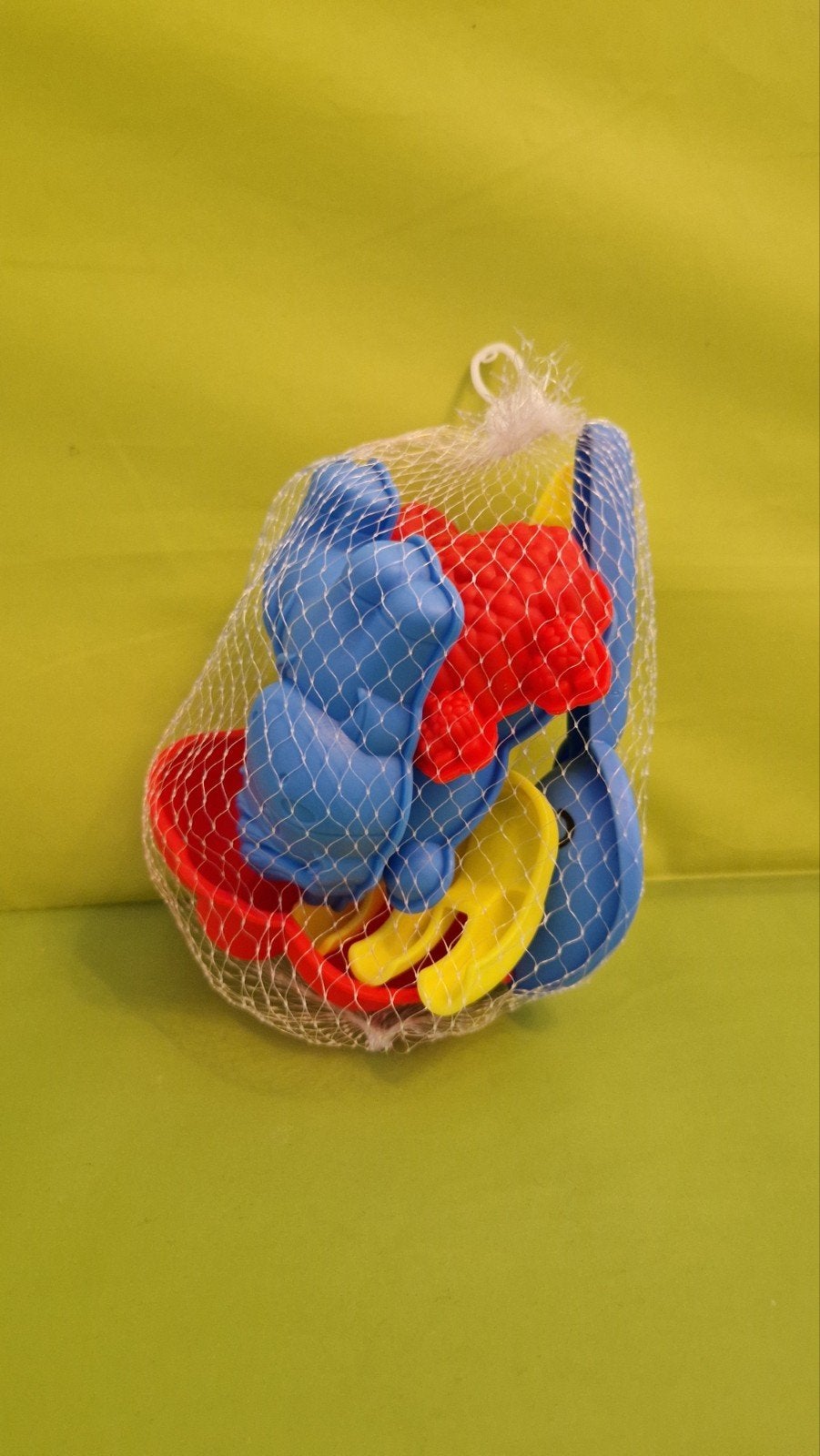 nieuw setje kleine zandbak vormpjes met hark en schepje, Ophalen of Verzenden, Nieuw