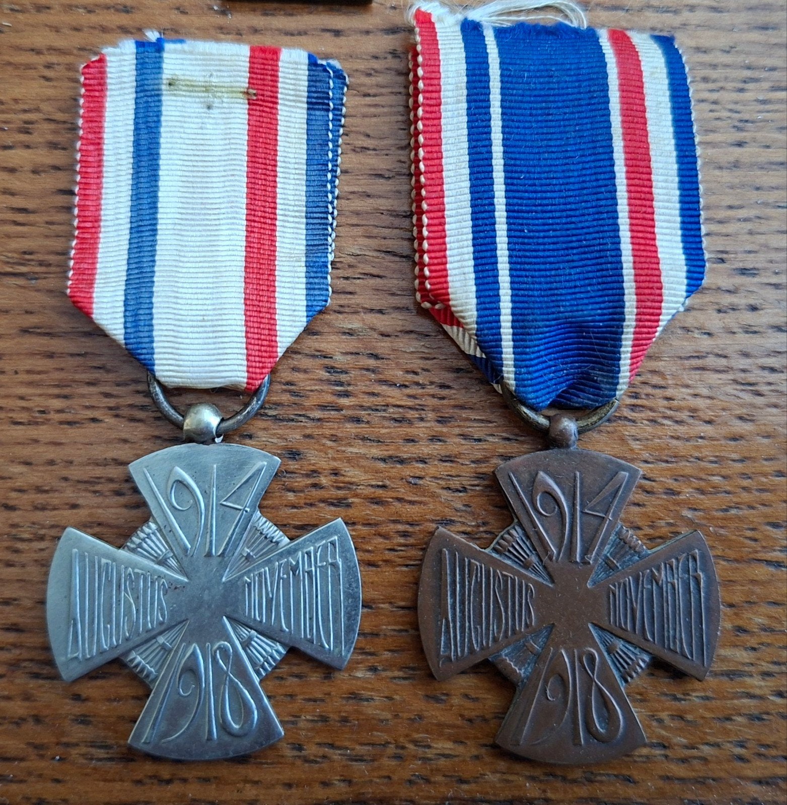 Mobilisatie medailles WO1 / waaronder de zeldzame witte, Verzamelen, Militaria | Algemeen, Ophalen of Verzenden, Landmacht, Nederland