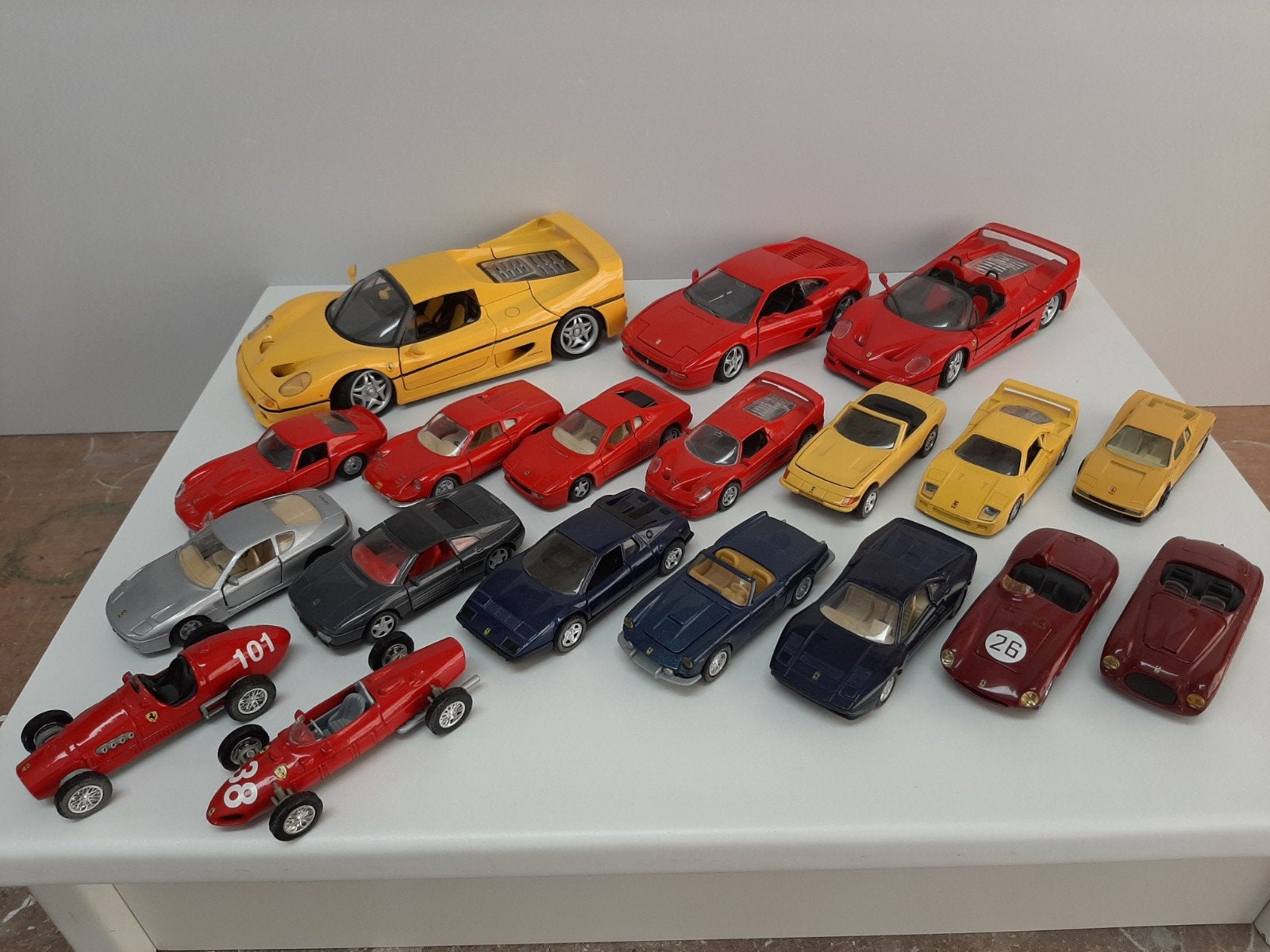 Complete set Ferrari modellen - Diverse schaalmodellen, Ophalen of Verzenden, Nieuw, Auto