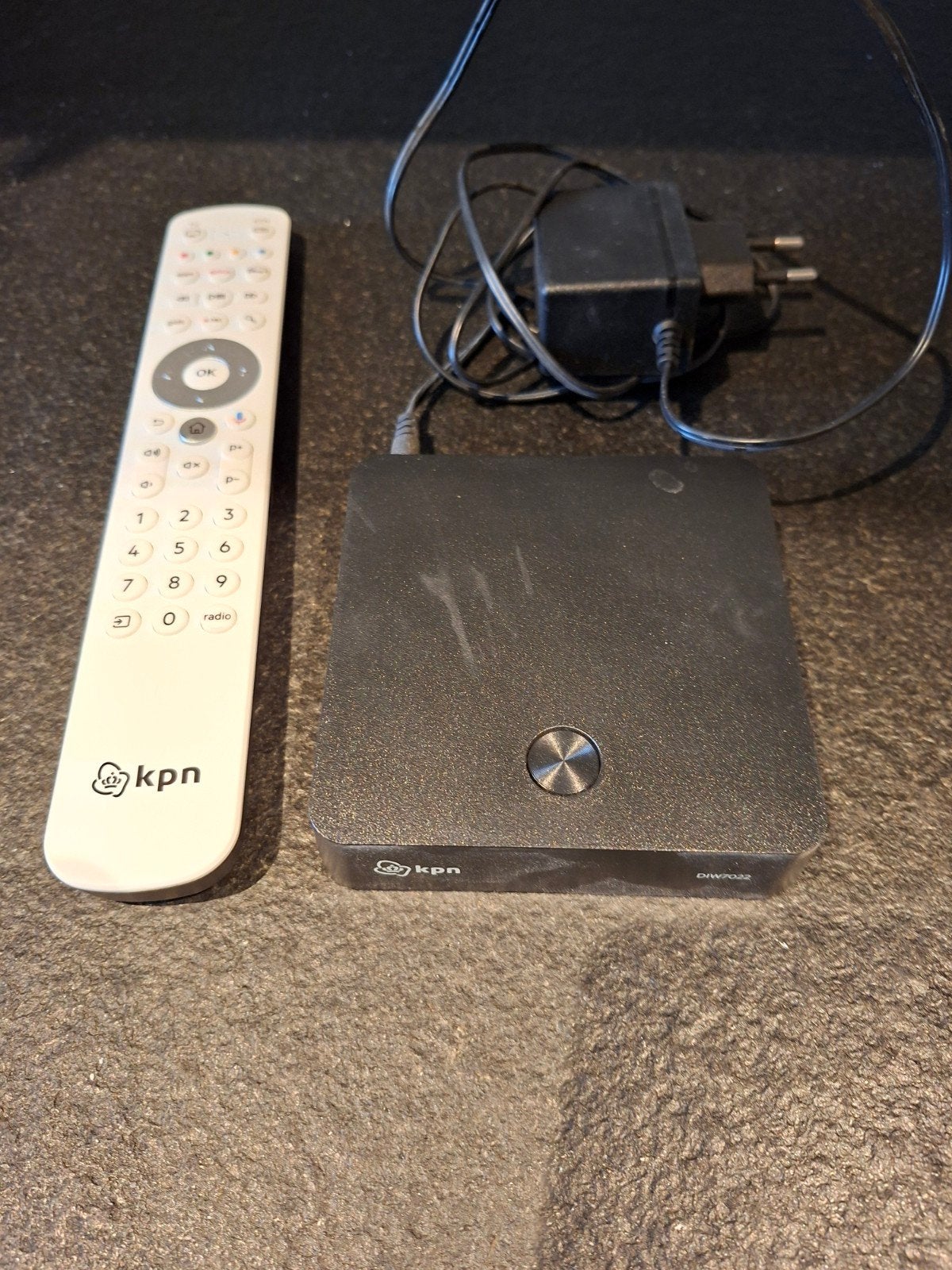 KPN DIW 7022 tv kastje met afstandbediening, Audio, Tv en Foto, Ophalen of Verzenden, Gebruikt, HDMI