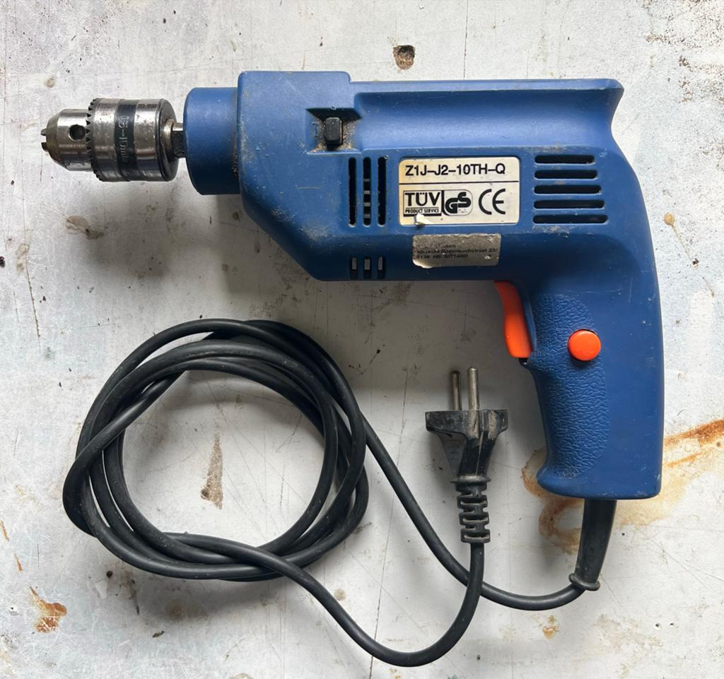 Blauwe boormachine Z1J-J2-10TH-Q, gebruikt, Ophalen of Verzenden, Gebruikt, Minder dan 400 watt, Boormachine