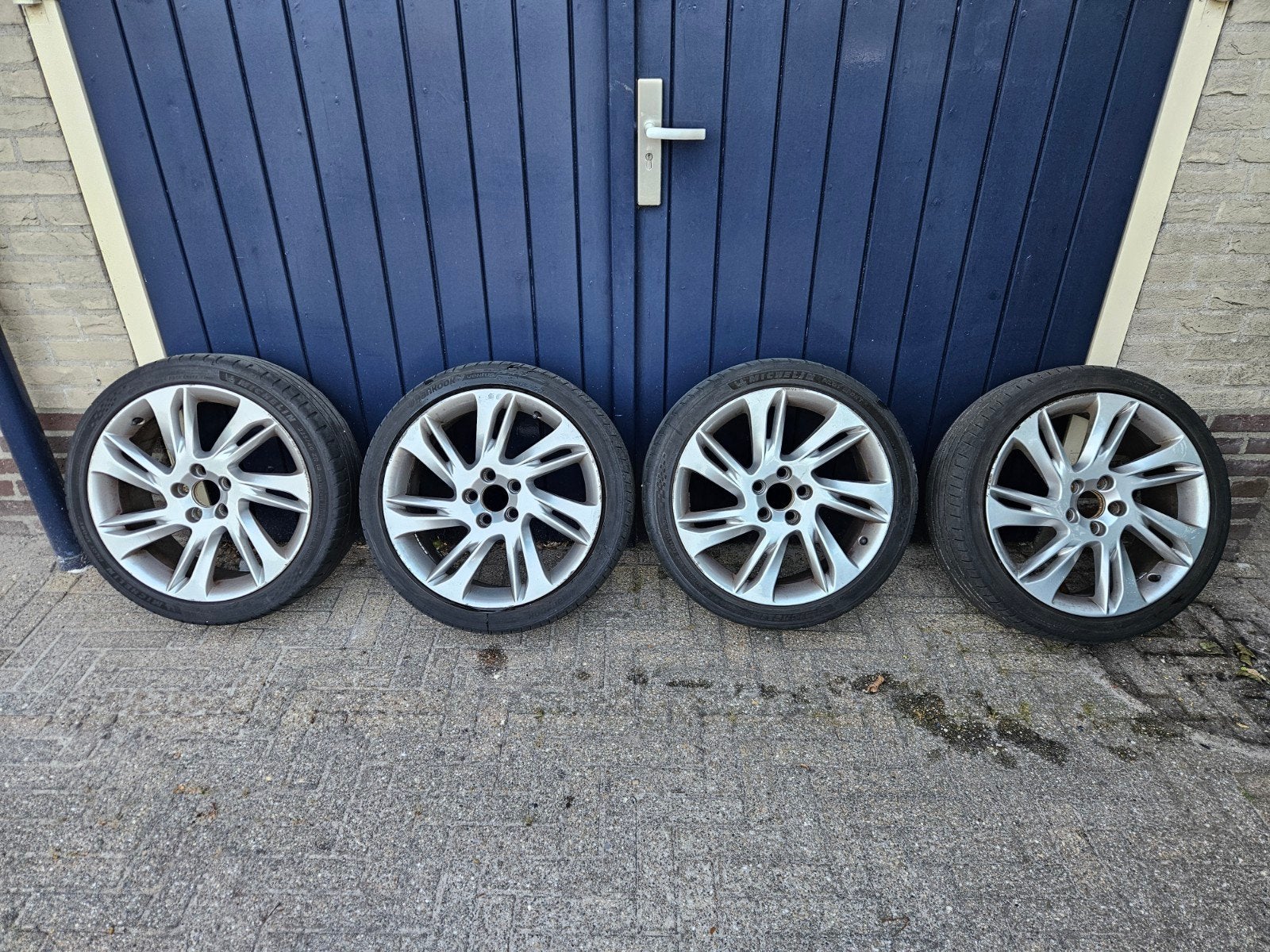 Volvo v40 18 inch Taranis velgen met zomerbanden, Auto-onderdelen, Ophalen, 18 inch, Gebruikt, Banden en Velgen