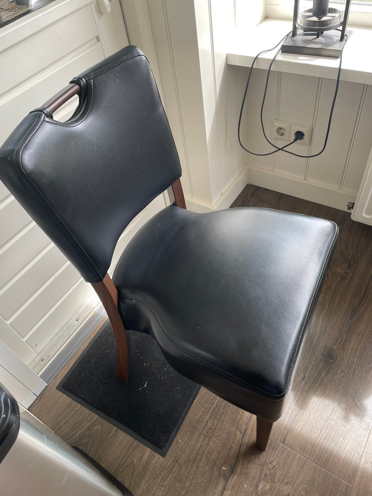 Zwarte stoel, Huis en Inrichting, Stoelen, Ophalen, Gebruikt, Zwart, Leer