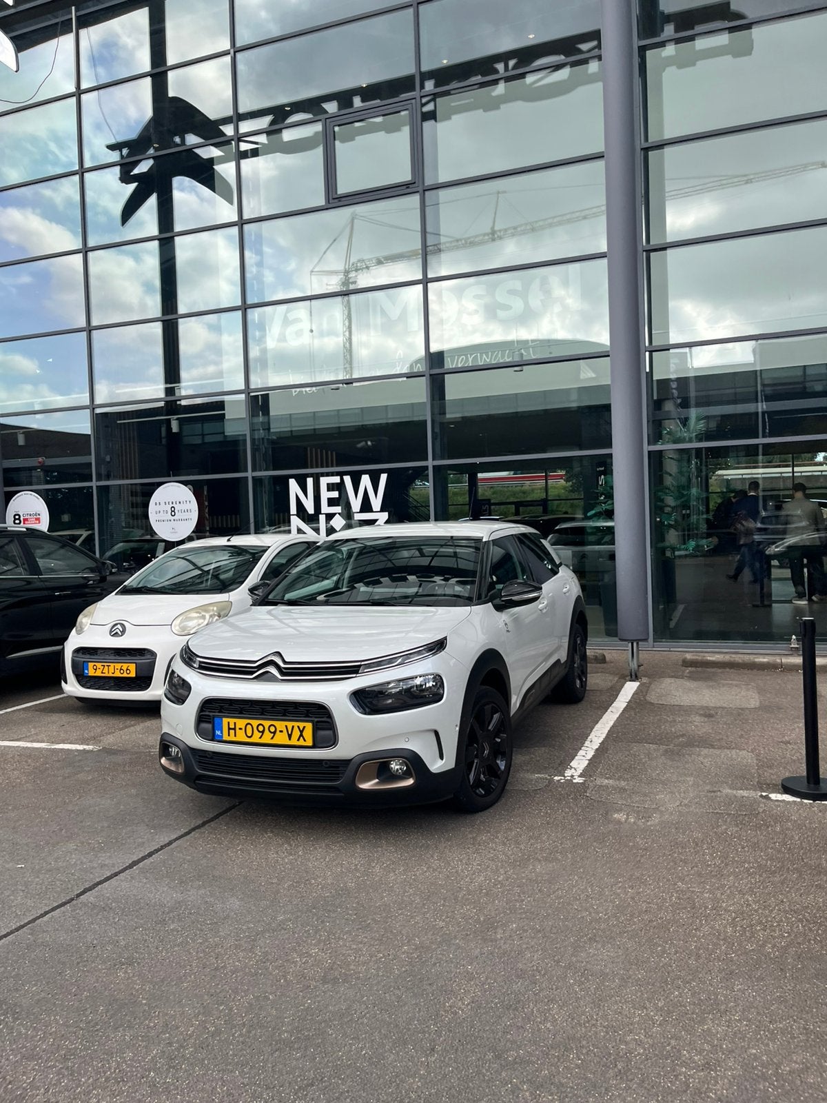 Citroën C4 Cactus 1.2 Puretech 110pk S&S 2020 Wit, Auto's, Voorwielaandrijving, 1199 cc, Origineel Nederlands, Handgeschakeld
