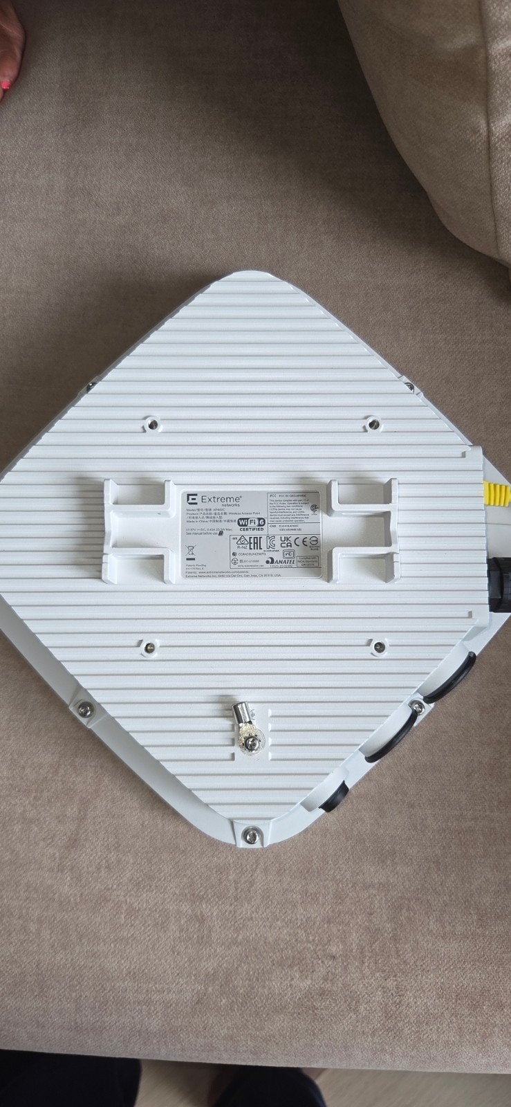 Extreme Networks Wi-Fi 6E Access Point (AP4000), Computers en Software, Accesspoints, Ophalen of Verzenden, Zo goed als nieuw