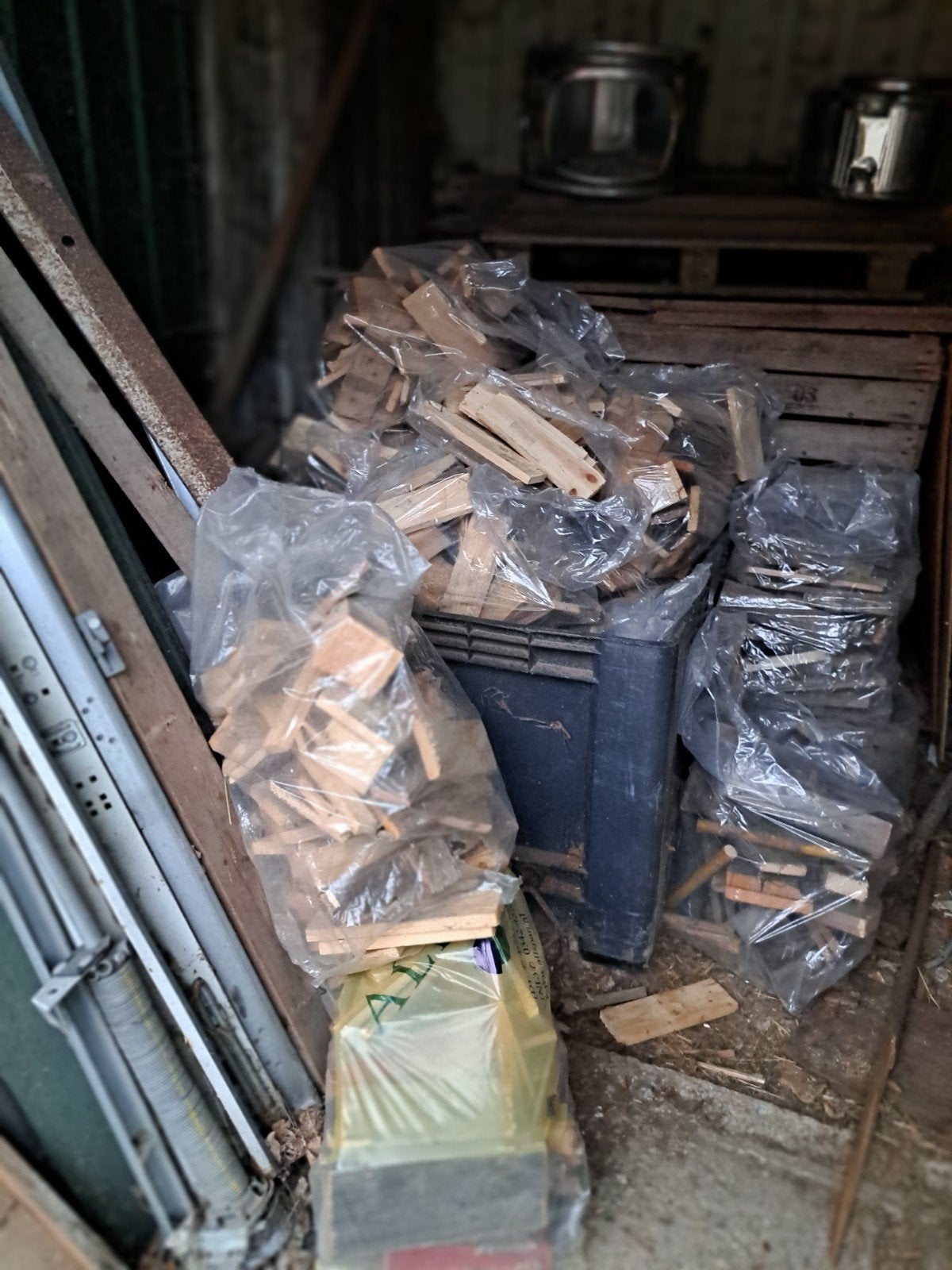 Grote zakken aanmaakhout/ vuurkorf hout, Minder dan 3 m³, Ophalen