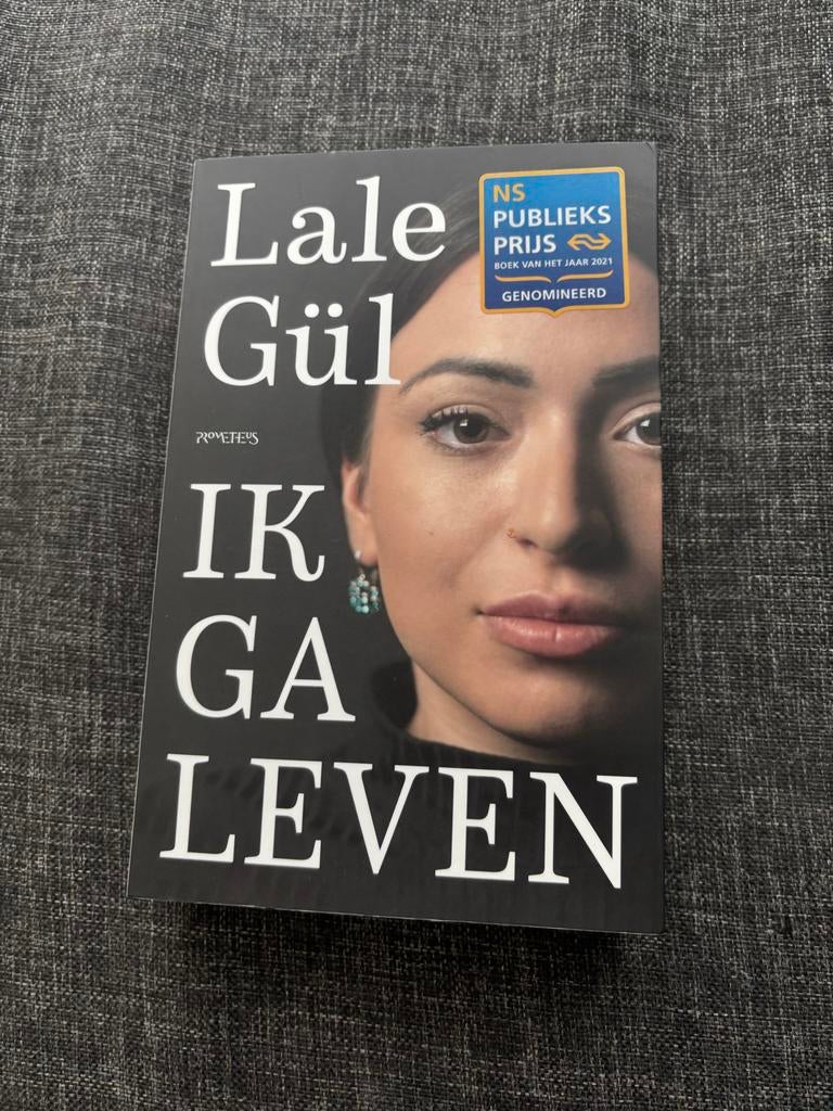 Ik Ga Leven - Lale Gül, Boeken, Romans, Zo goed als nieuw, Nederland, Ophalen of Verzenden