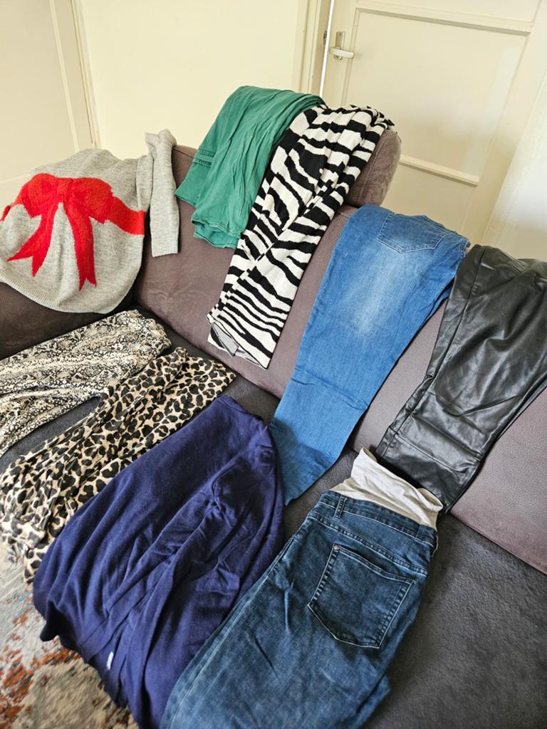 H&M Mama pailletten jurk maat M, Zo goed als nieuw, Knielengte, H&M Mama, Grijs