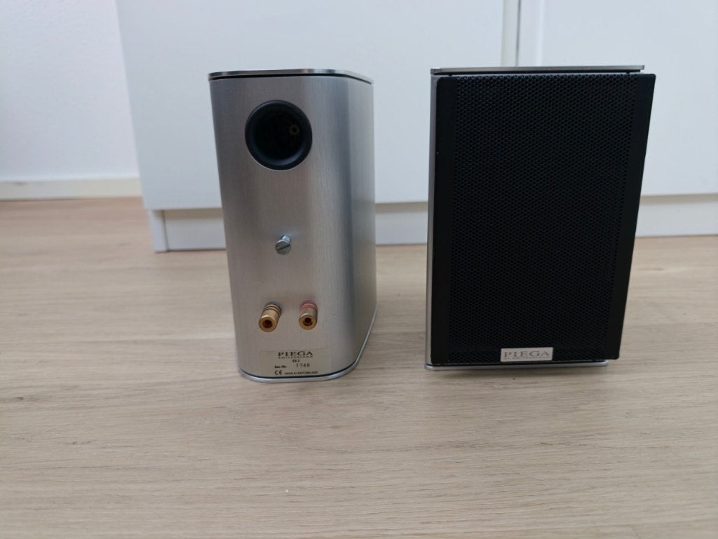 Piega TS3 Boekenplank Luidsprekers - Zilver (Set van 2), Audio, Tv en Foto, Basreflex, Zo goed als nieuw, Boekenplank luidspreker