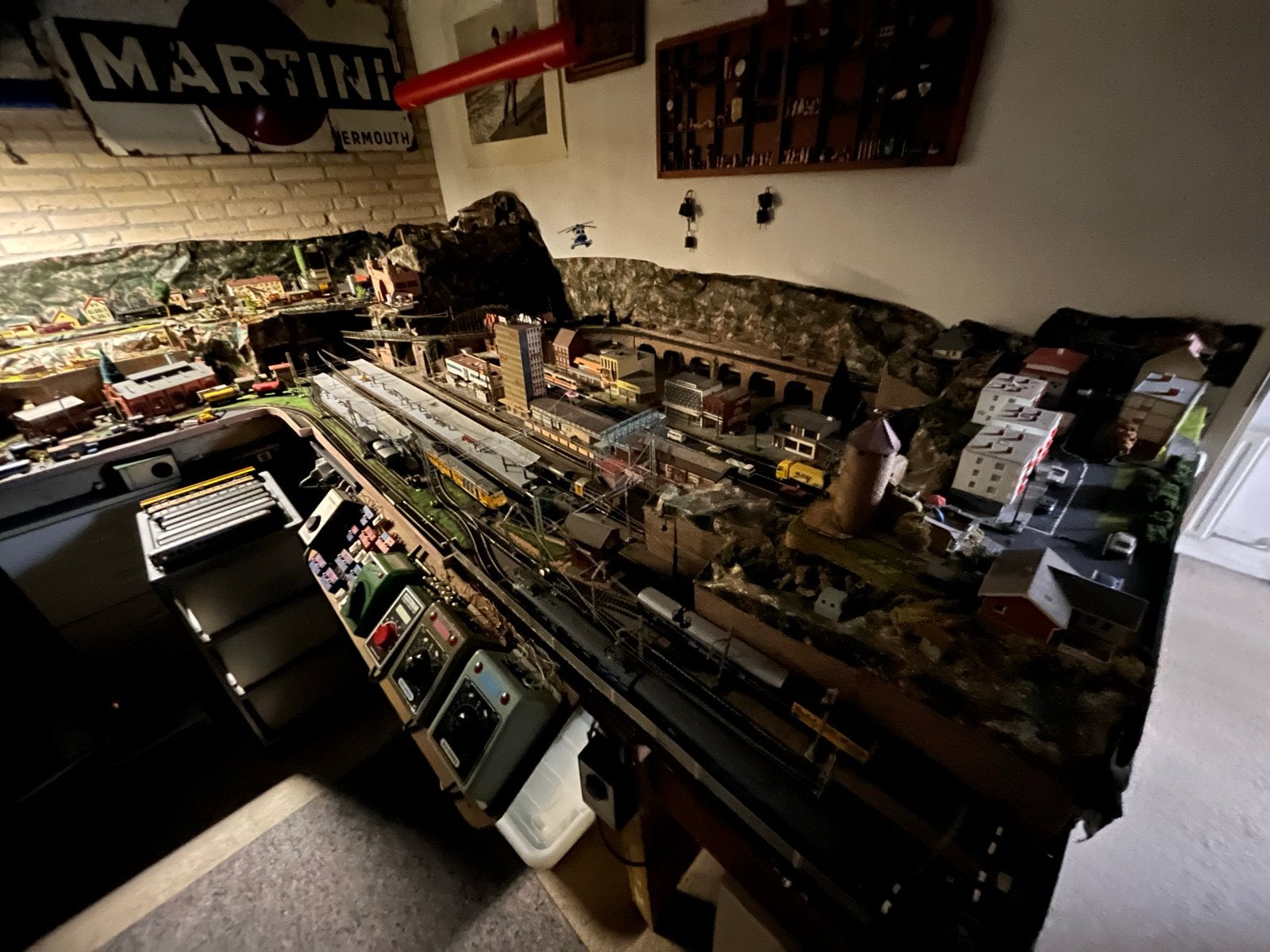 Uitgebreide modelspoorbaan met diverse treinen, Gebruikt, Locomotief, Gelijkstroom of Wisselstroom, Ophalen of Verzenden