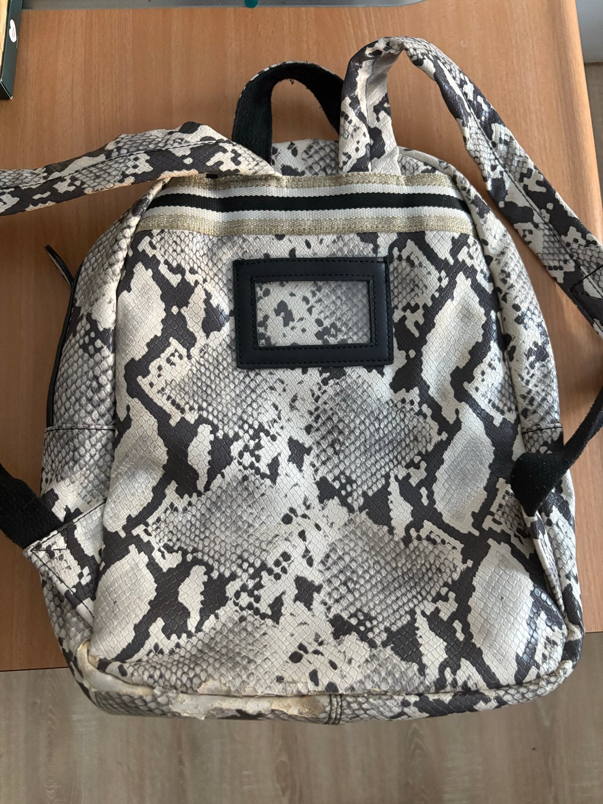 Rugzak met slangenprint en hartjesvoering, Gebruikt, Minder dan 30 cm, Minder dan 25 cm, Ophalen