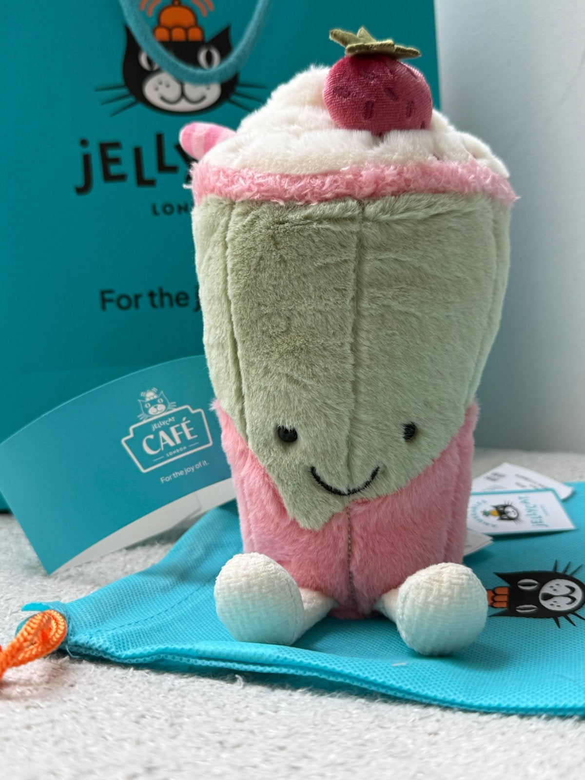 Jellycat Café Experience Exclusive Berrity Latte, Ophalen, Zo goed als nieuw, Overige typen, Overige merken