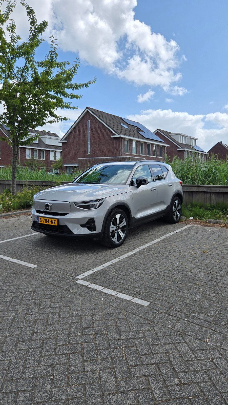 Volvo XC40 Recharge Twin Pure Electric 231pk AWD 2023 Grijs, Automaat, 435 min, Origineel Nederlands, Elektrisch