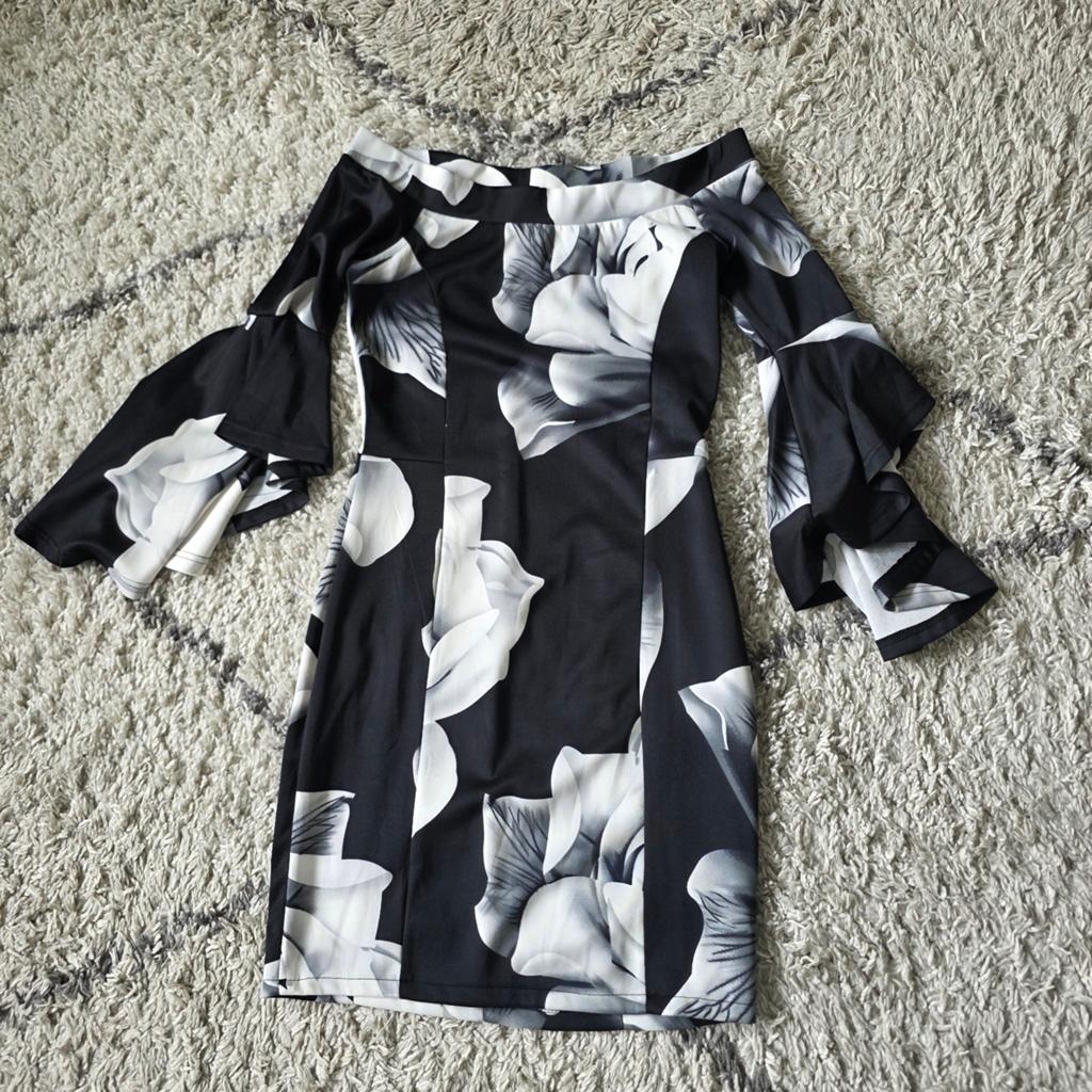 Body Flirt Off-Shoulder Cocktailjurk met Vlindermouwen, Ophalen of Verzenden, Zo goed als nieuw, Zwart, Knielengte