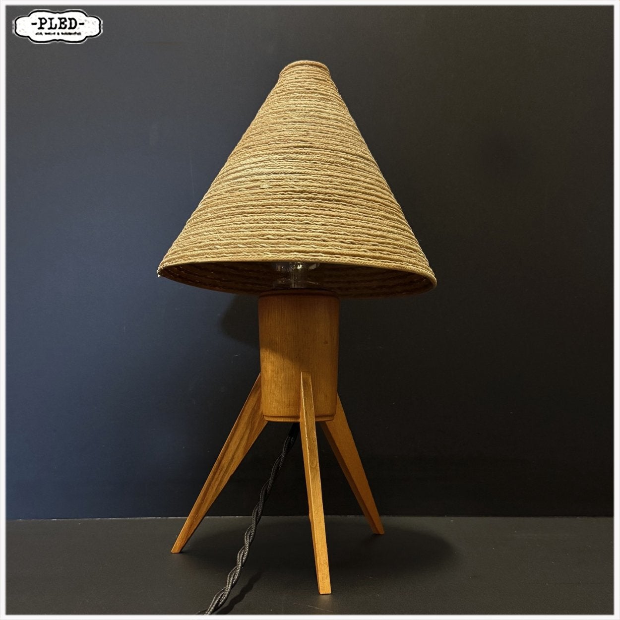 Vintage tafellampje, Pokrok Zilina Lamp, Overige merken, Gebruikt, Pokrok Zilina, Hout