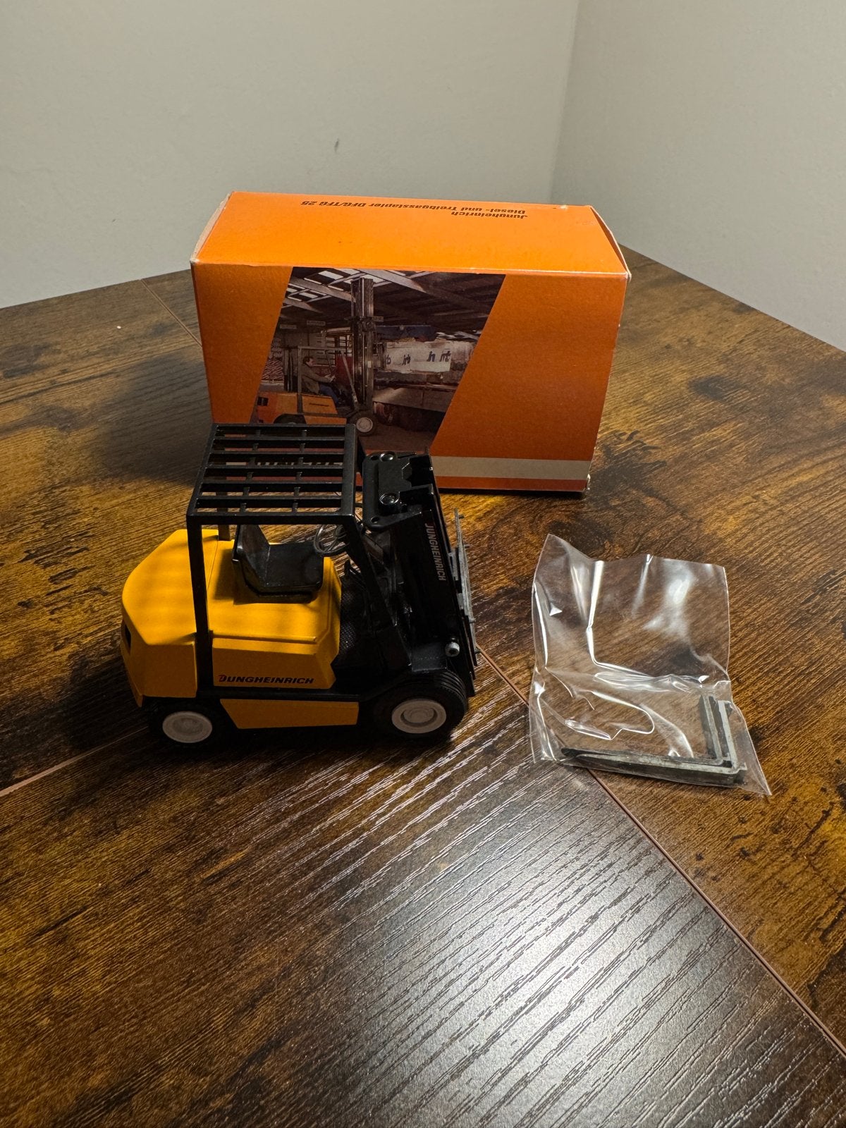Conrad 2998 Jungheinrich DFG/TFG 25 Heftruck 1:25 Origi Doos, Ophalen of Verzenden, Zo goed als nieuw, Hijskraan, Tractor of Landbouw