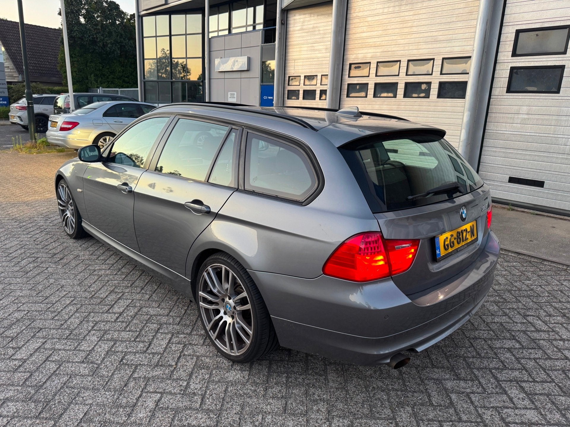 BMW 3-serie Touring 318i Business Line Automaat, Pano, Navi, Auto's, BMW, Automaat, Euro 5, 1435 kg, 3-Serie