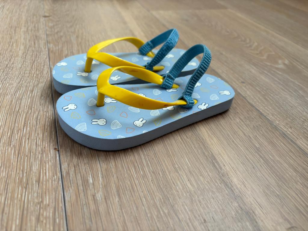 Nijntje slippers met hielbandje maat 23/24, Ophalen of Verzenden, Zo goed als nieuw, Jongetje of Meisje, Slofjes