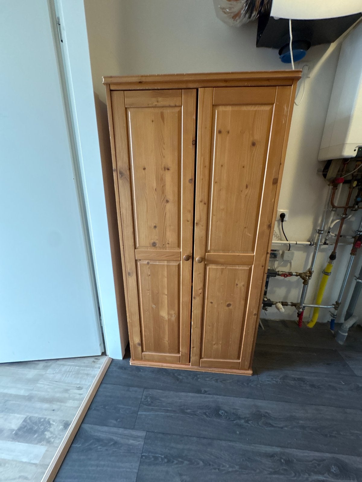 Massief grenen kledingkast/opbergkast, Ophalen, Gebruikt, 50 tot 100 cm, 25 tot 50 cm
