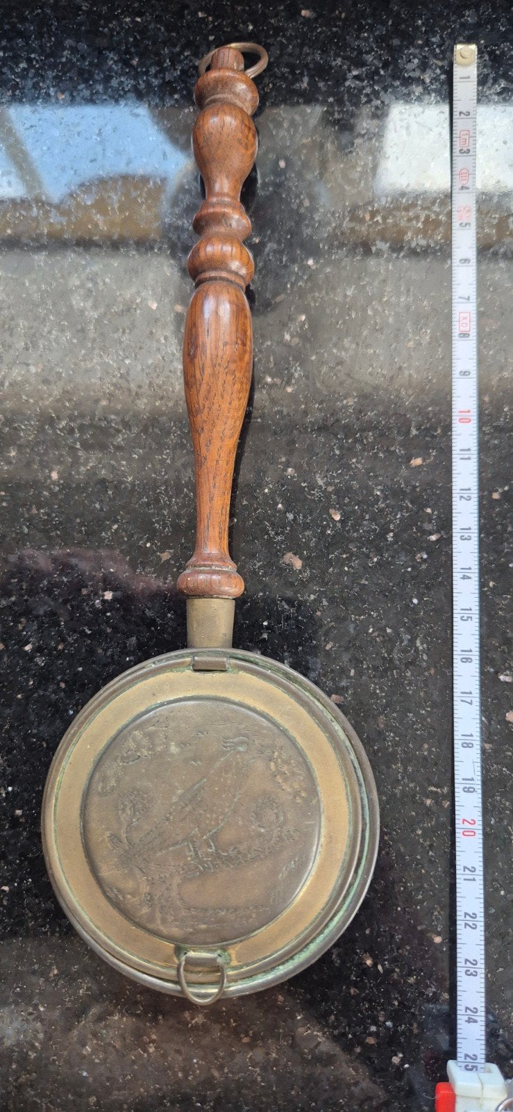 Antieke koperen beddenpan met houten handvat, Ophalen of Verzenden, Koper