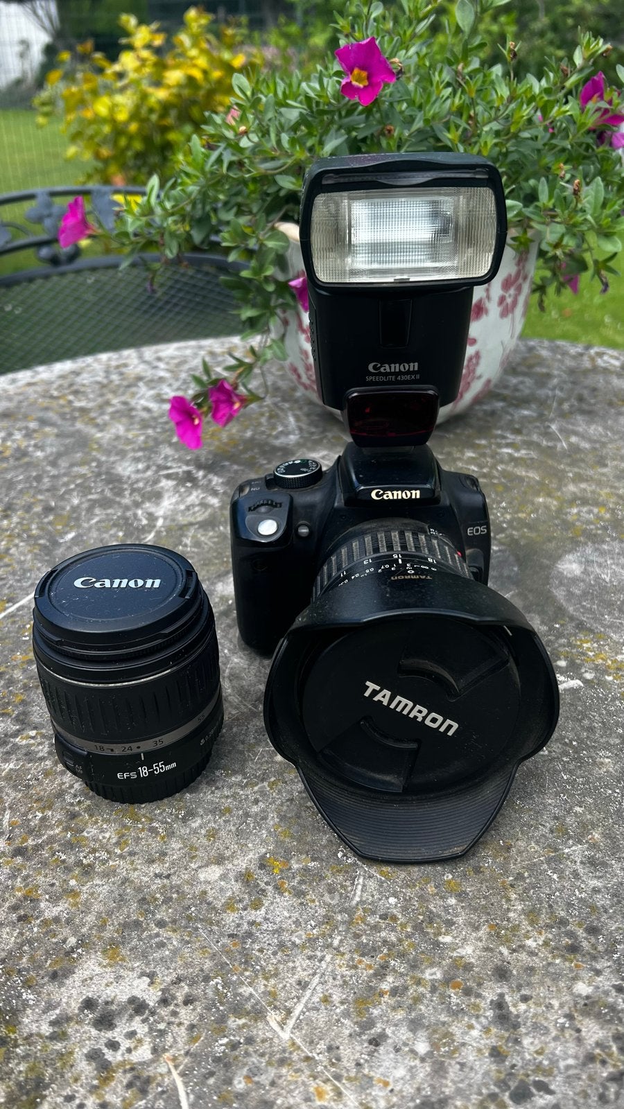 Canon EOS camera met 2 lenzen en Speedlite flitser, Ophalen of Verzenden, Gebruikt, Canon