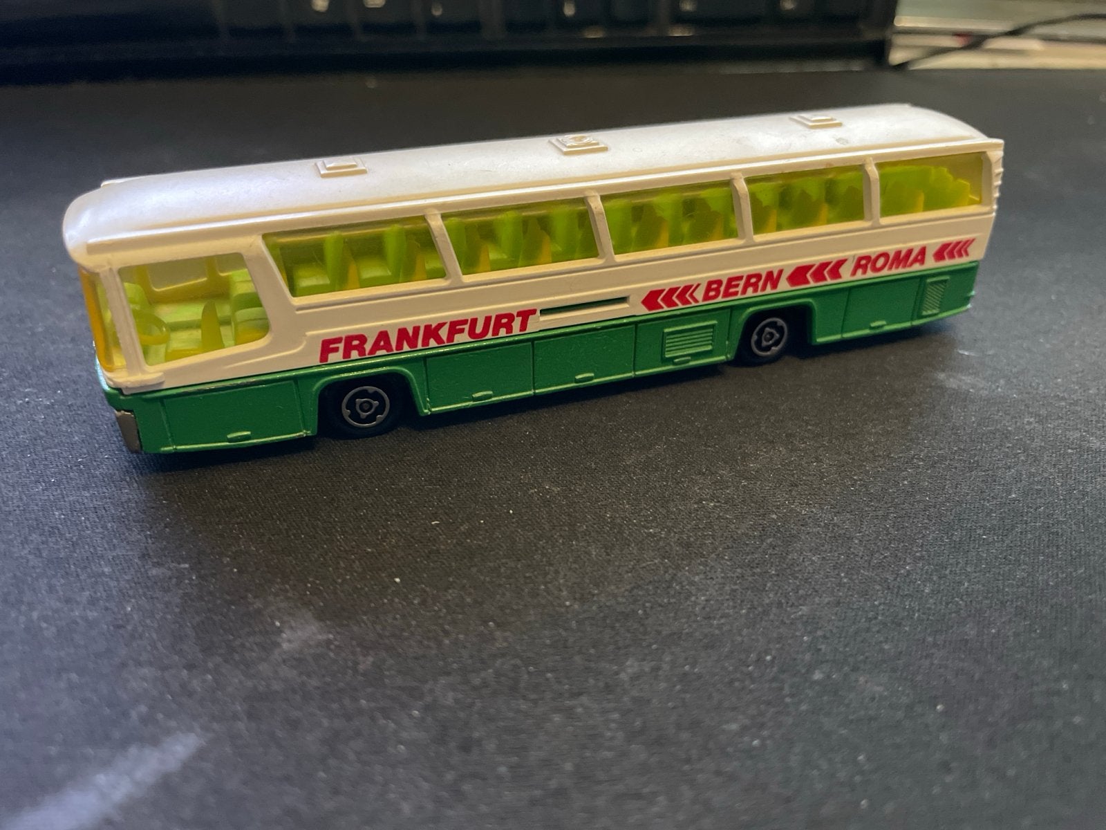 Majorette Neoplan Bus Frankfurt Bern Roma Schaal 1:87, Overige merken, Gebruikt, 1:50 of kleiner, Overige typen