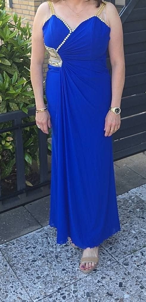 Elegante kobaltblauwe avondjurk met gouden details, Kleding | Dames, Maat 38/40 (M), Blauw, Ophalen of Verzenden, Onder de knie