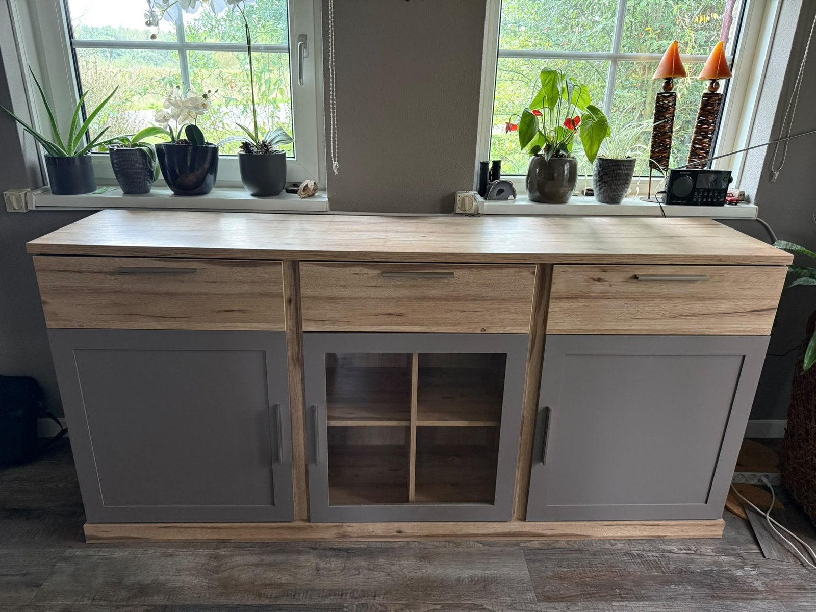 Moderne dressoir/opbergkast, Ophalen, Zo goed als nieuw, 25 tot 50 cm, 150 tot 200 cm