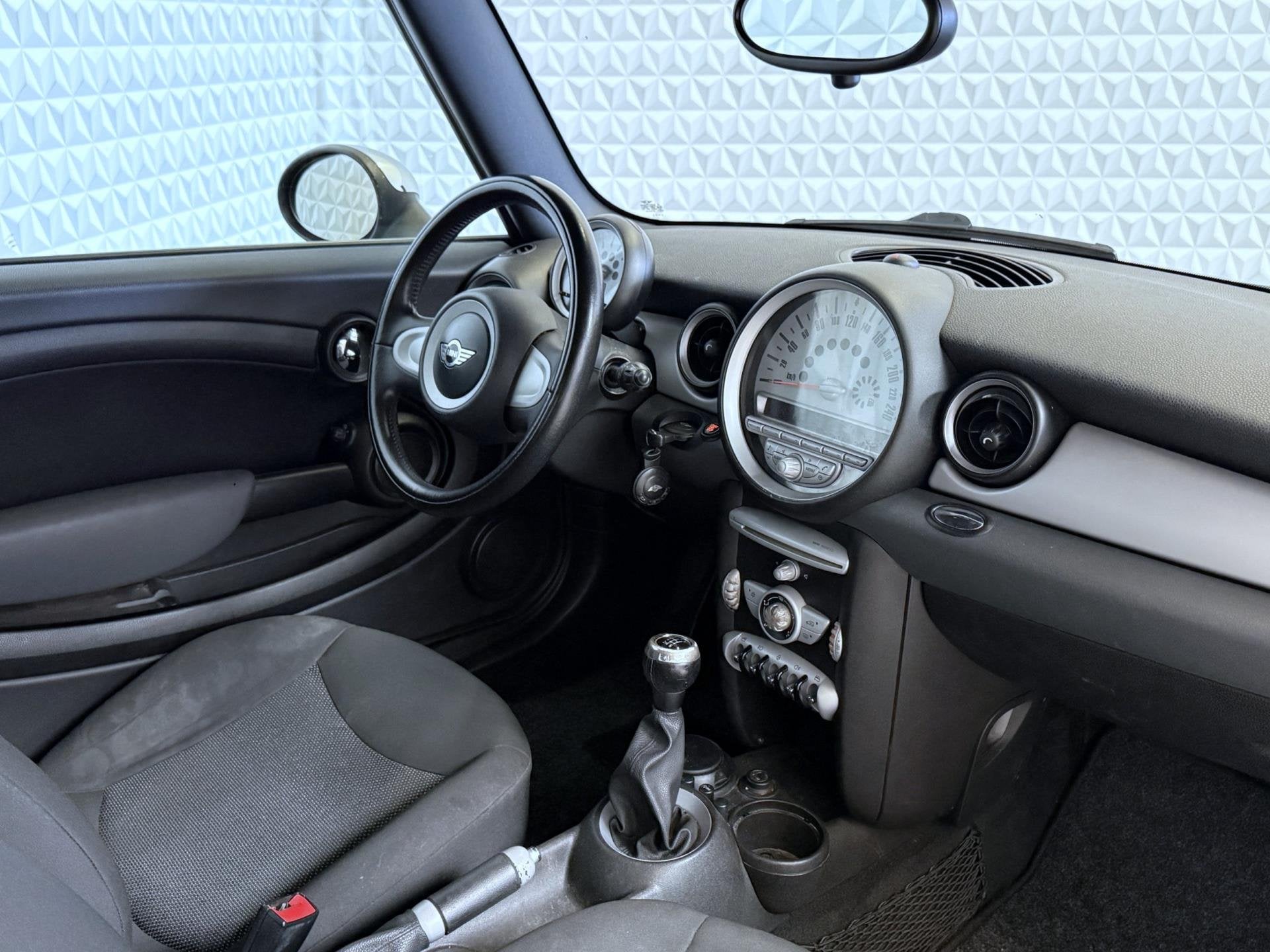 Mini Mini 1.6 Cooper in nette staat! AIRCO / 145.000km (2008, Auto's, Mini, Voorwielaandrijving, Start-stop-systeem, Gebruikt