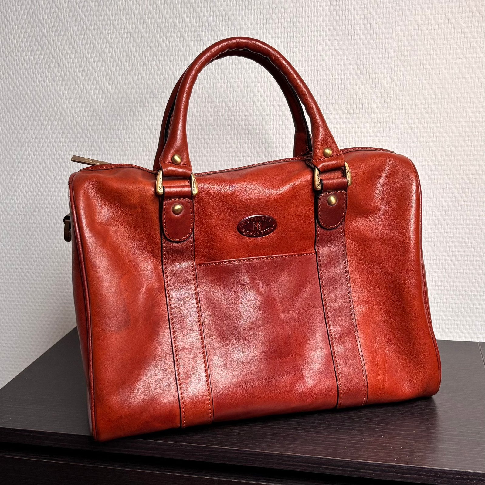 Italiaans lederen tas Cuoieria Fiorentina, 20 tot 30 cm, Bruin, Minder dan 40 cm, Minder dan 35 cm