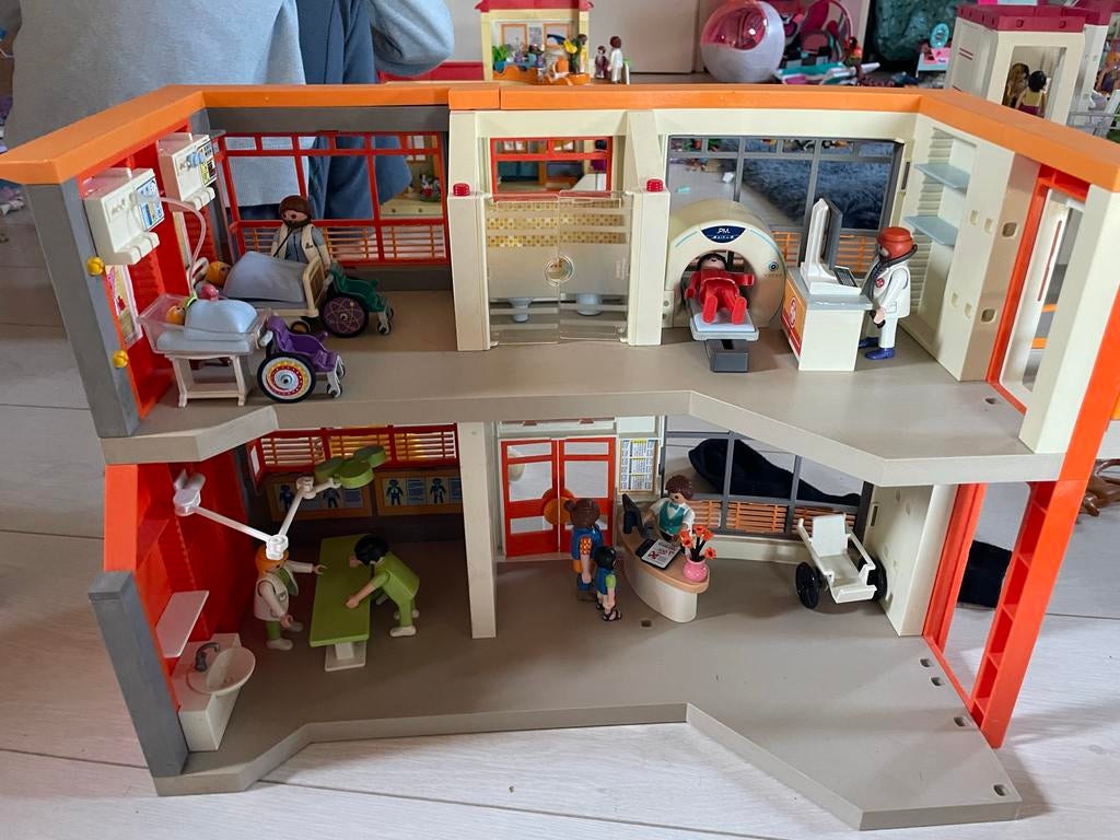 Playmobil Ziekenhuis met Ambulance en Helikopter, Kinderen en Baby's, Speelgoed | Speelgoedvoertuigen, Ophalen, Gebruikt