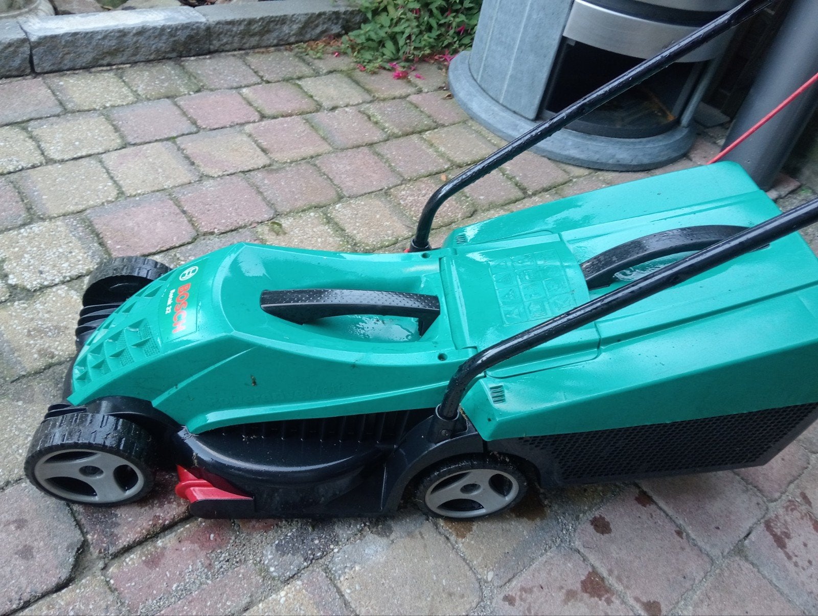 Bosch grasmaaier, Ophalen, Zo goed als nieuw