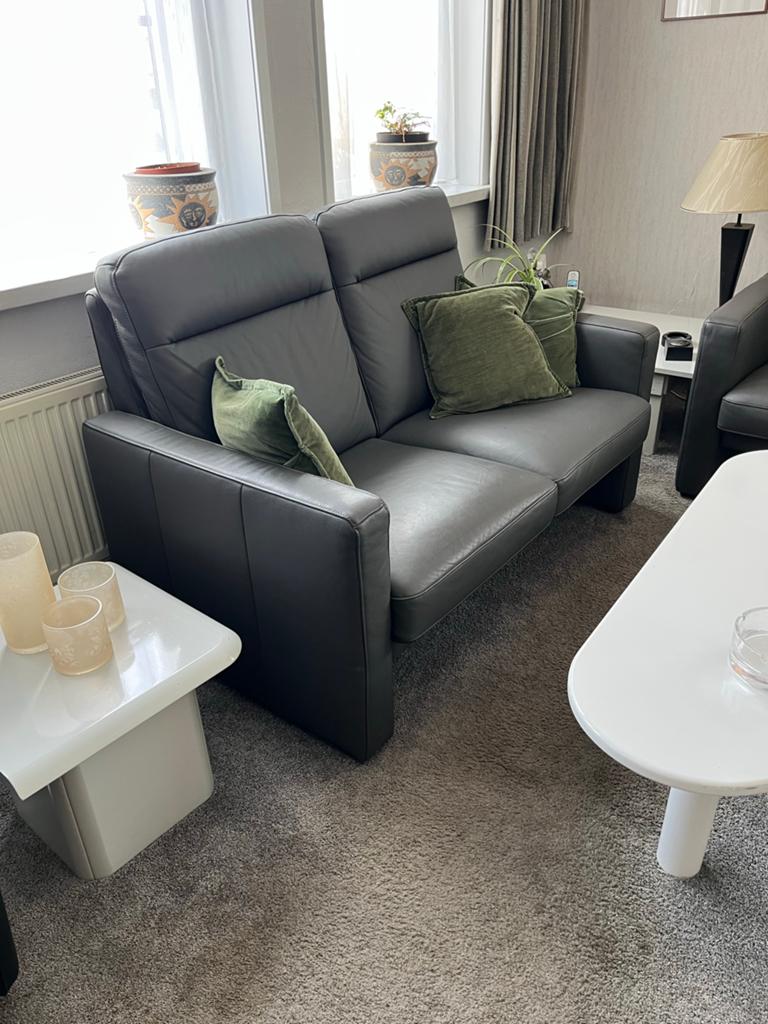 Zo goed als nieuwe 2 banken, Huis en Inrichting, Ophalen, Zo goed als nieuw, Rechte bank