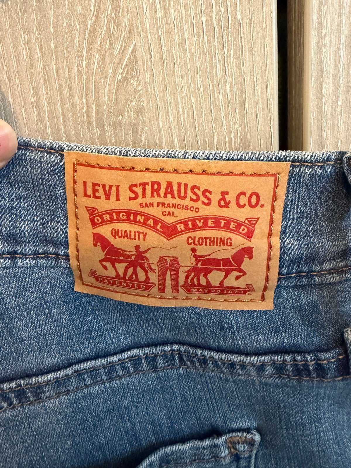 Levi's Shaping Bootcut Jeans W33 L32 - Als nieuw, Ophalen of Verzenden, Zo goed als nieuw, Blauw, W33 - W36 (confectie 42/44)