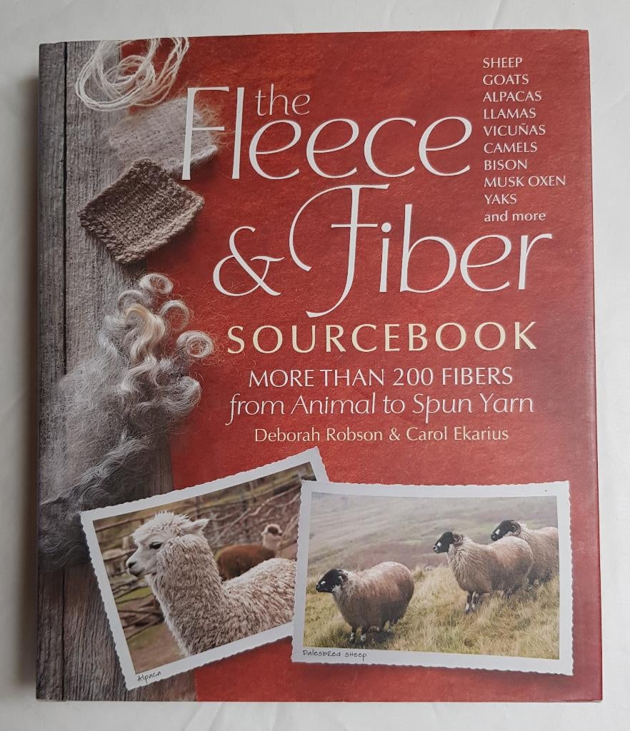 The Fleece & Fiber sourcebook, Hobby en Vrije tijd, Spinnewielen en Spinnen, Overige typen, Nieuw, Ophalen of Verzenden, Linschoten