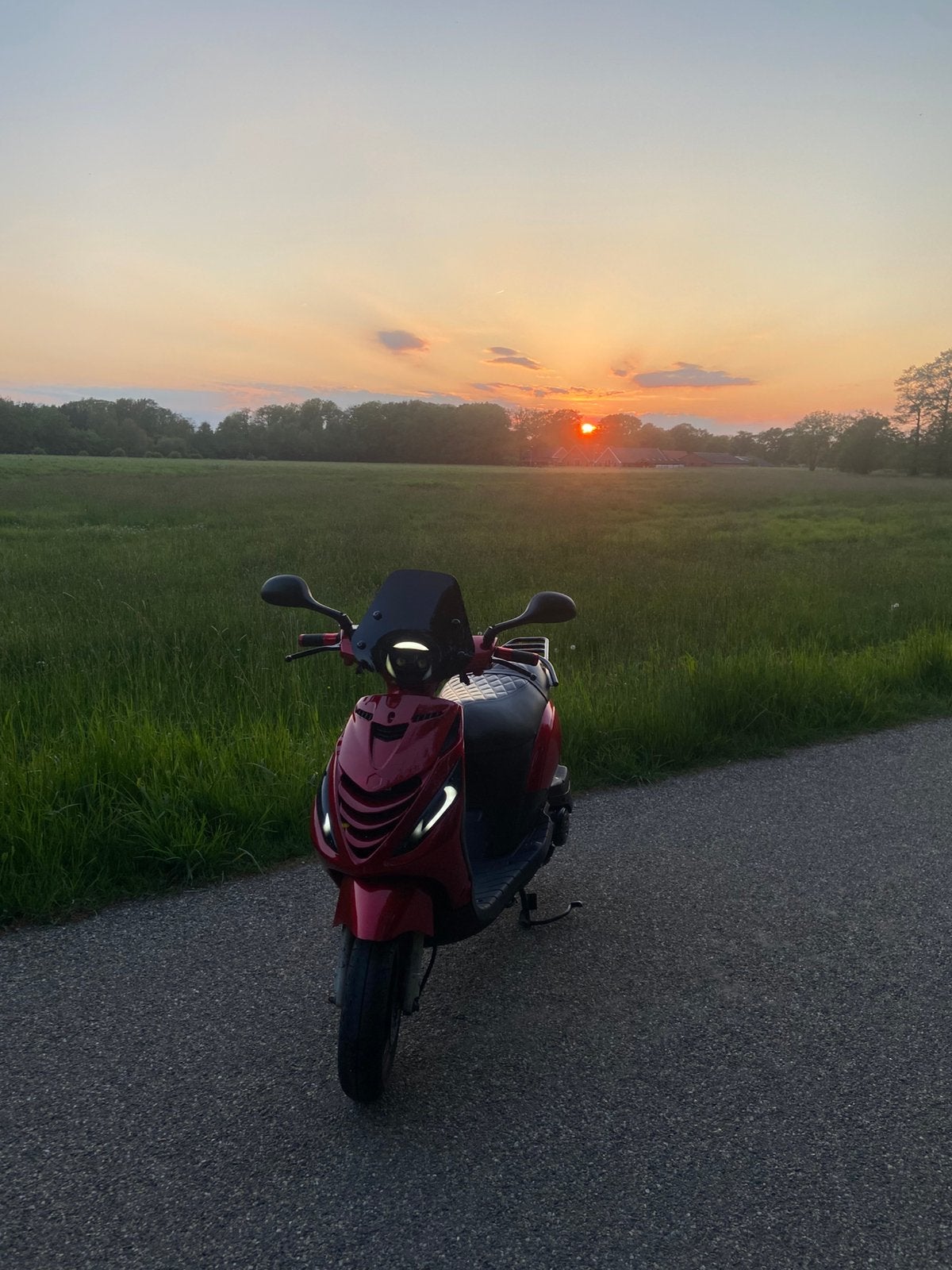 Piaggo Zip 2020, Fietsen en Brommers, Scooters | Piaggio, Ophalen, Zip, Zo goed als nieuw, Benzine