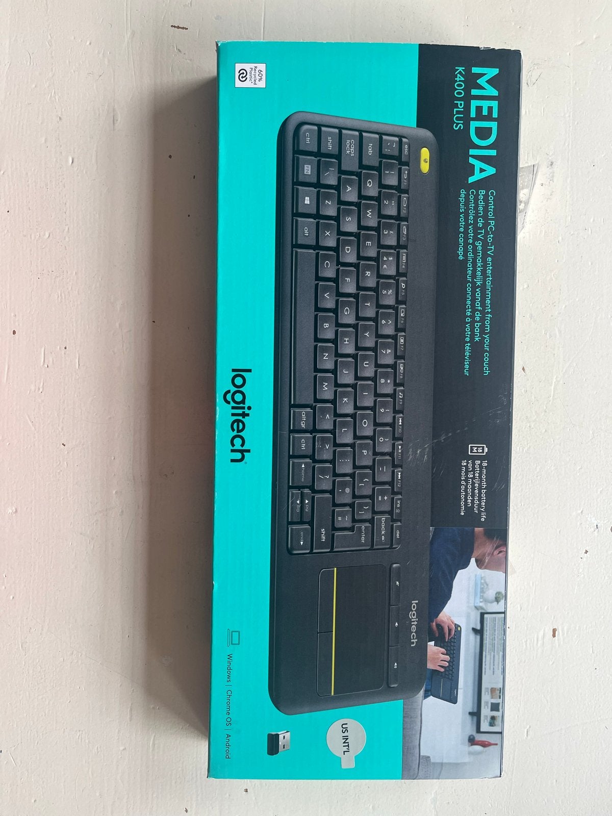 Logitech Draadloos Toetsenbord met Touchpad, Computers en Software, Draadloze ontvanger, Ophalen of Verzenden, Zo goed als nieuw