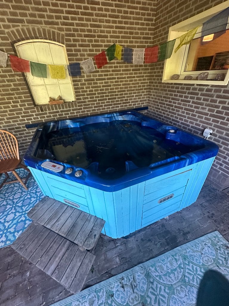 jacuzzi 6 persoons, Ophalen, Gebruikt, Afdekzeil