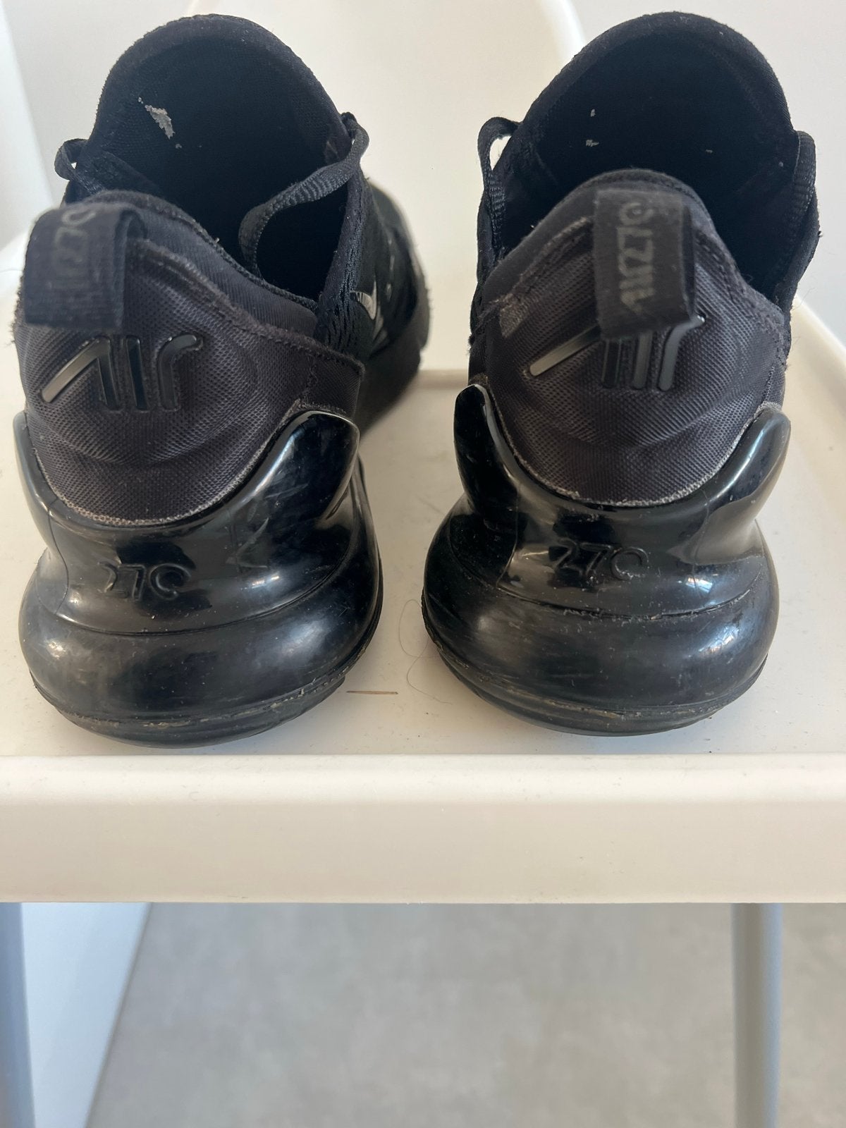 Nike Air Max 270 Zwarte Sneakers - Maat 38.5, Ophalen of Verzenden, Gedragen, Zwart, Sneakers of Gympen