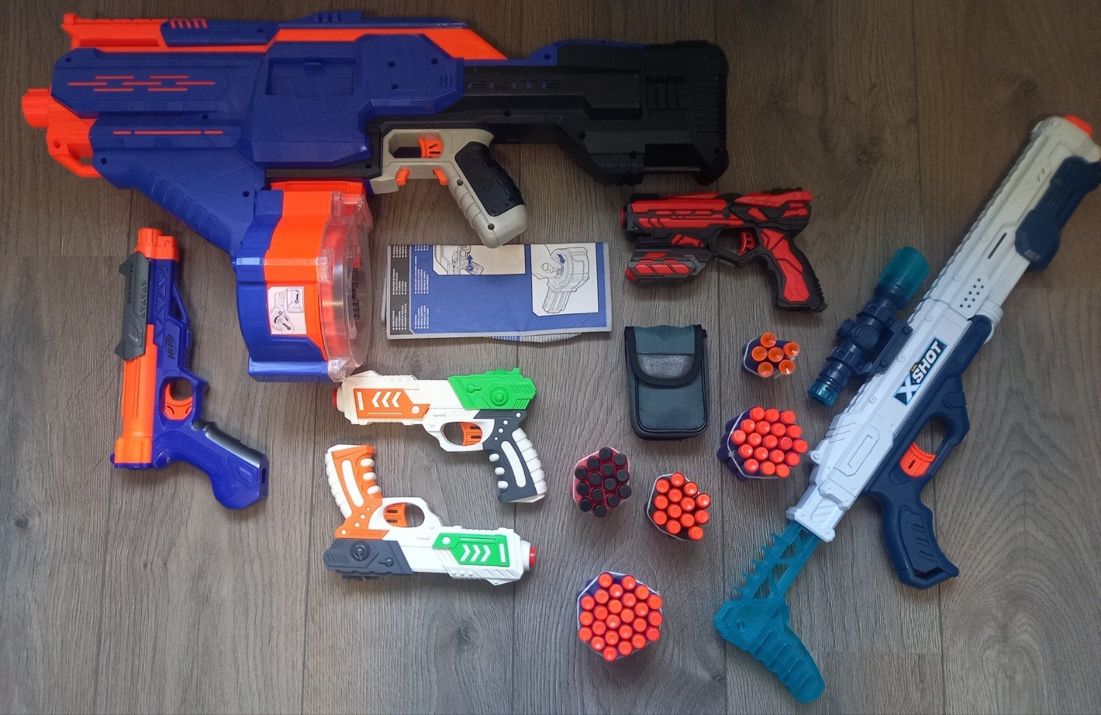 Grote set speelgoedpistolen en verrekijker, Kinderen en Baby's, Ophalen, Gebruikt, Jongen of Meisje